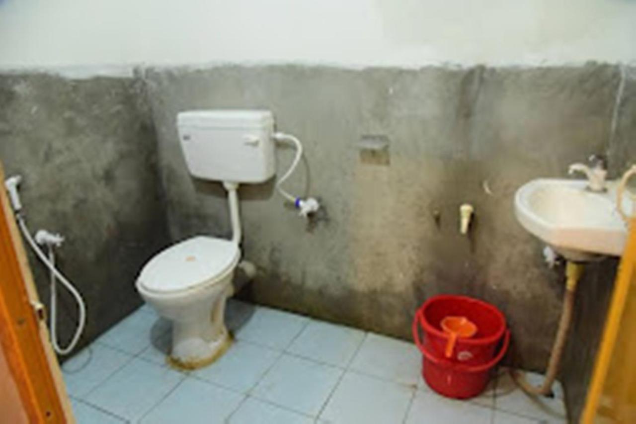 Hotel Paradise Inn Nagaon  ภายนอก รูปภาพ